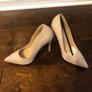 Pretty little things heels